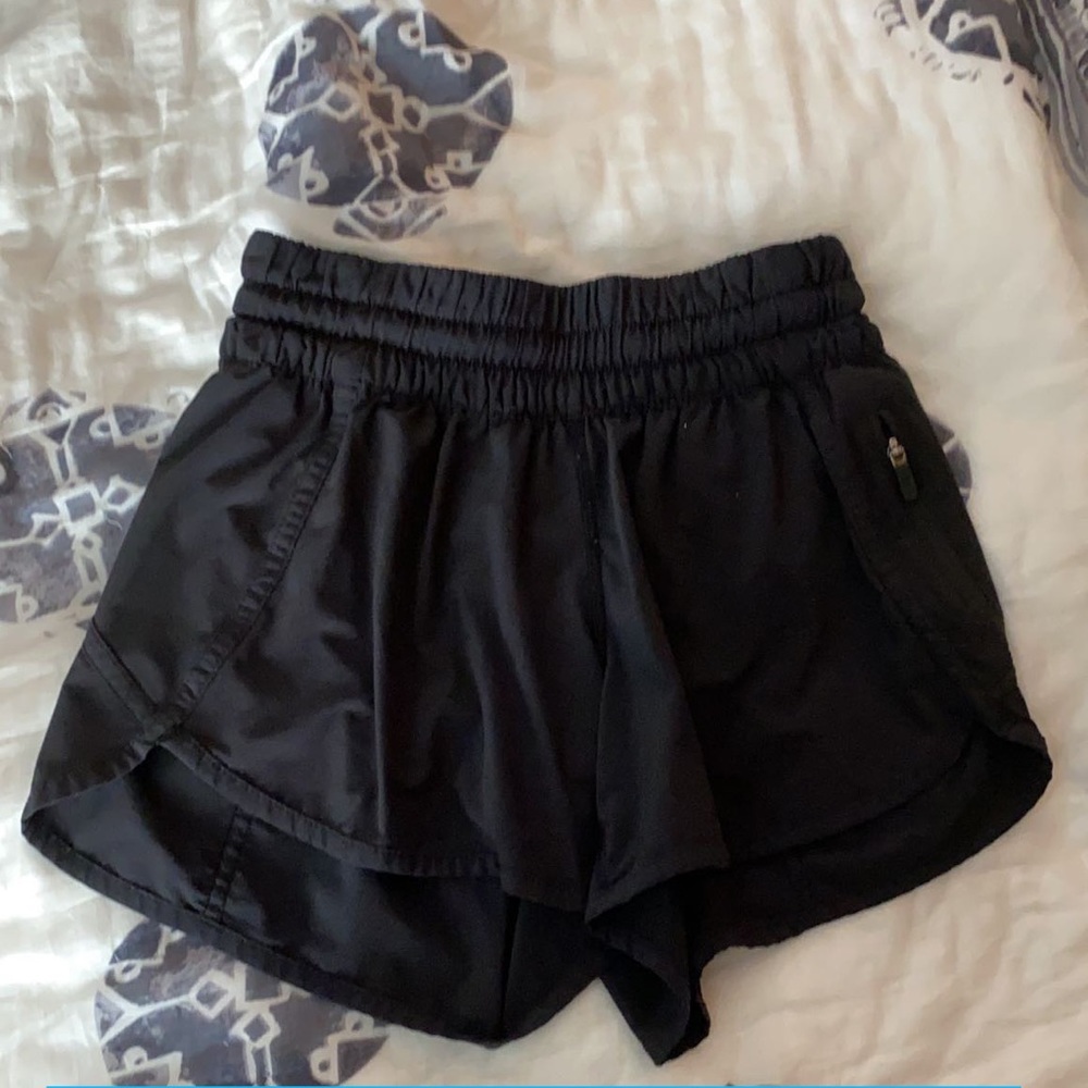 Lululemon High rise Tracker Shorts